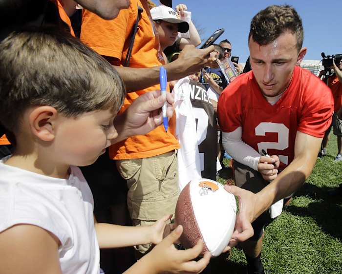 2015-0730-Johnny-Manziel-fan.jpg